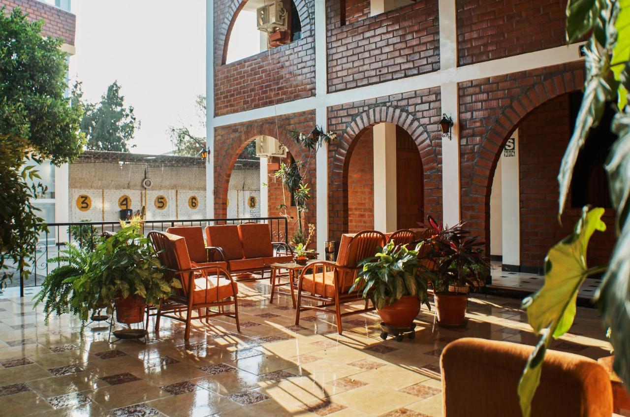 Bris Hotel Gobernadora Exterior photo